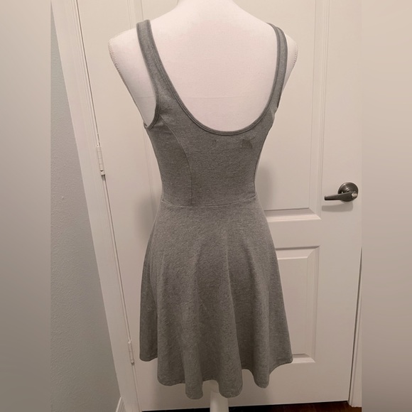 Super cute gray dress Size: S/M - Picture 3 of 8